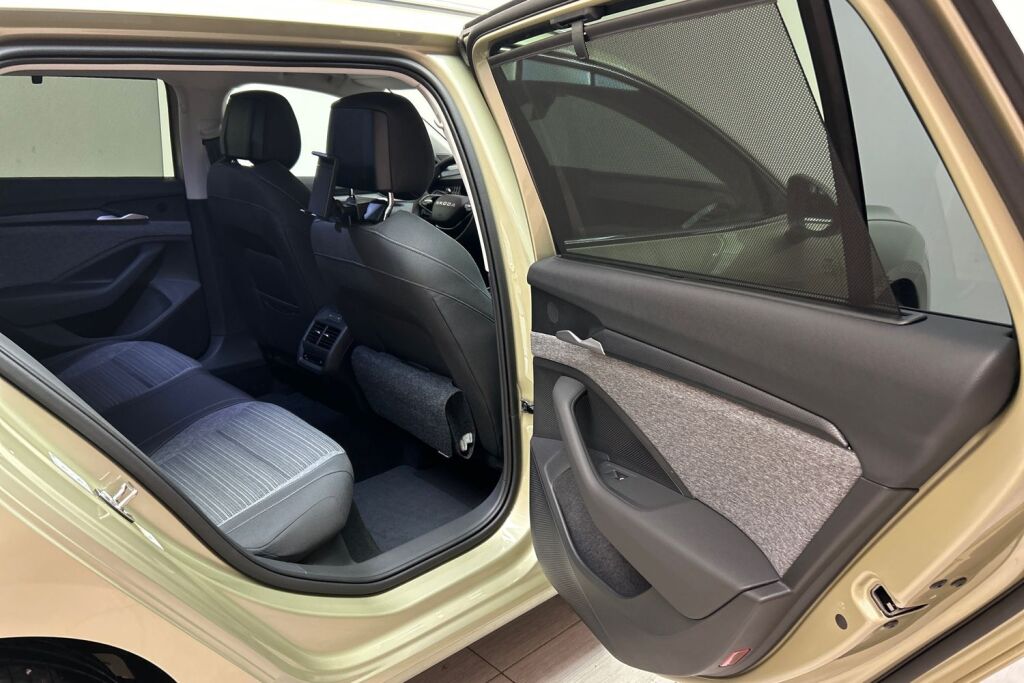 Skoda Superb 2026 Combi 1.5 TSI PHEV Style Explore DSG Autom.