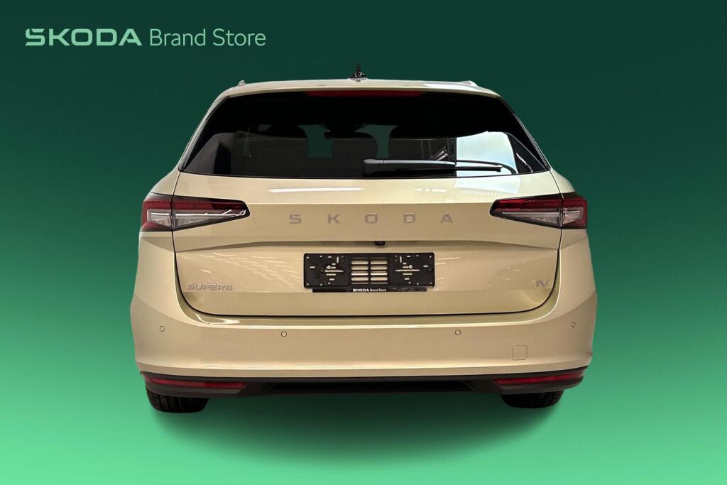 Skoda Superb 2026 Combi 1.5 TSI PHEV Style Explore DSG Autom.