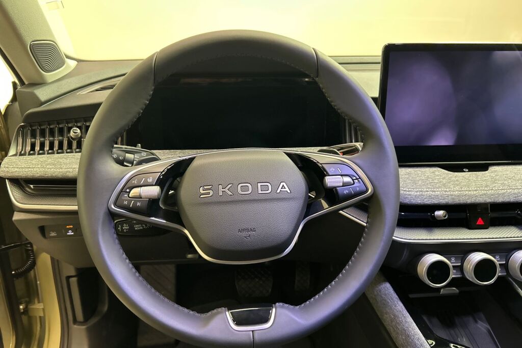 Skoda Superb 2026 Combi 1.5 TSI PHEV Style Explore DSG Autom.