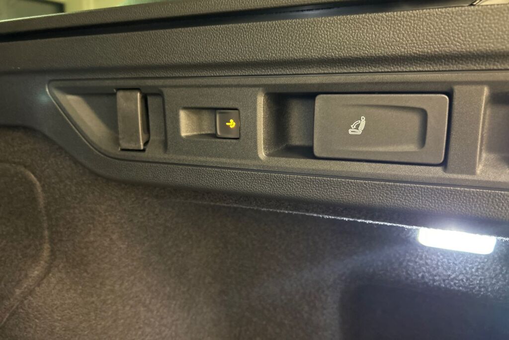 Skoda Superb 2026 Combi 1.5 TSI PHEV Style Explore DSG Autom.