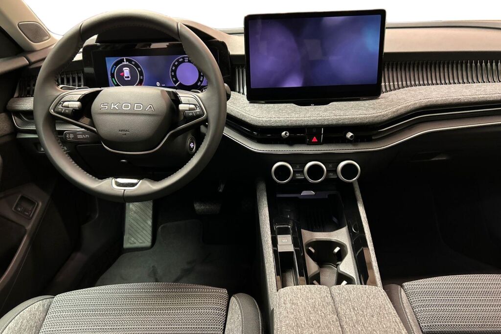 Skoda Superb 2026 Combi 1.5 TSI PHEV Style Explore DSG Autom.