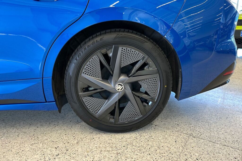 Skoda Enyaq 2023 Coupe 80x 4x4 RS iV
