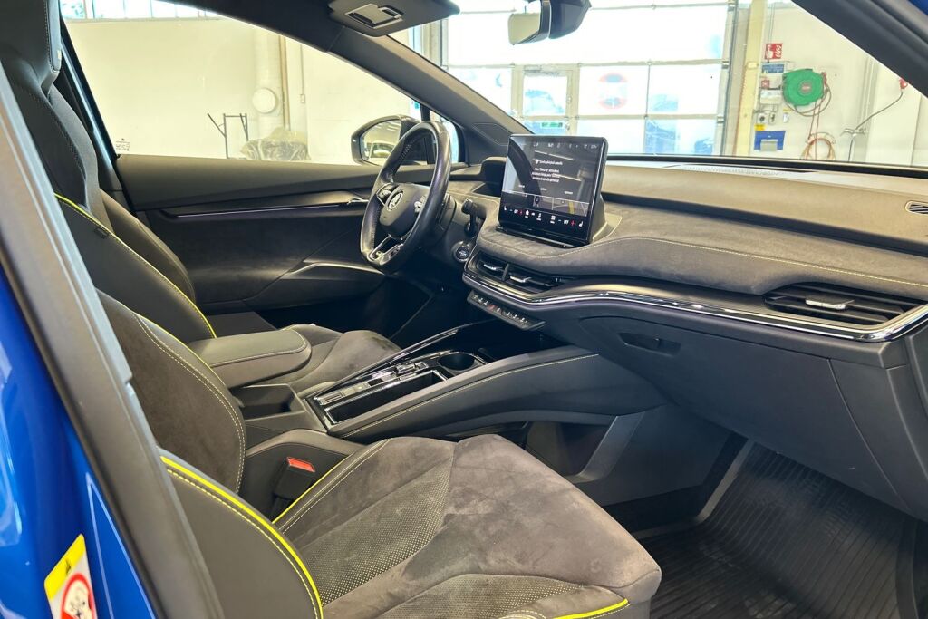 Skoda Enyaq 2023 Coupe 80x 4x4 RS iV