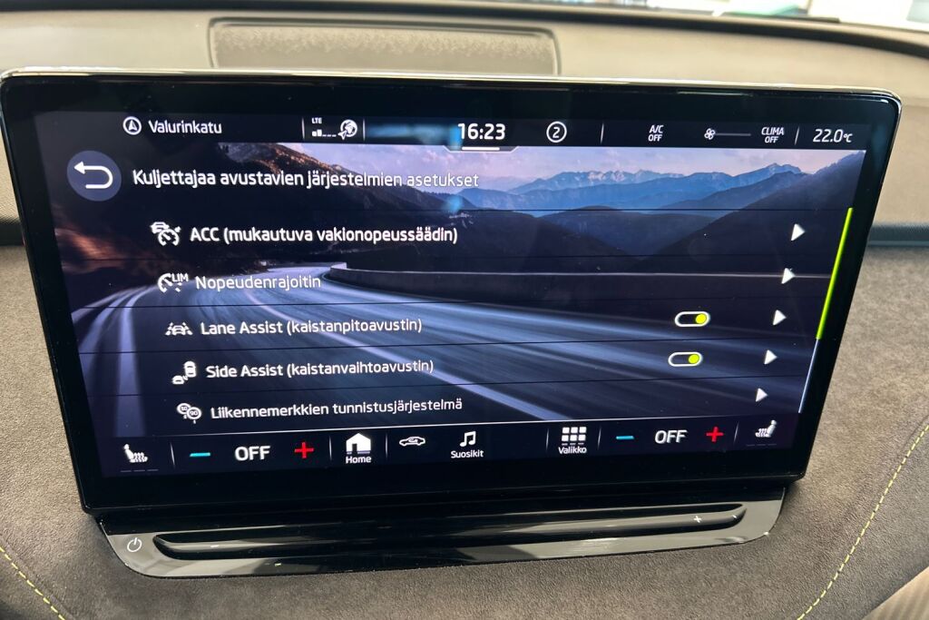 Skoda Enyaq 2023 Coupe 80x 4x4 RS iV