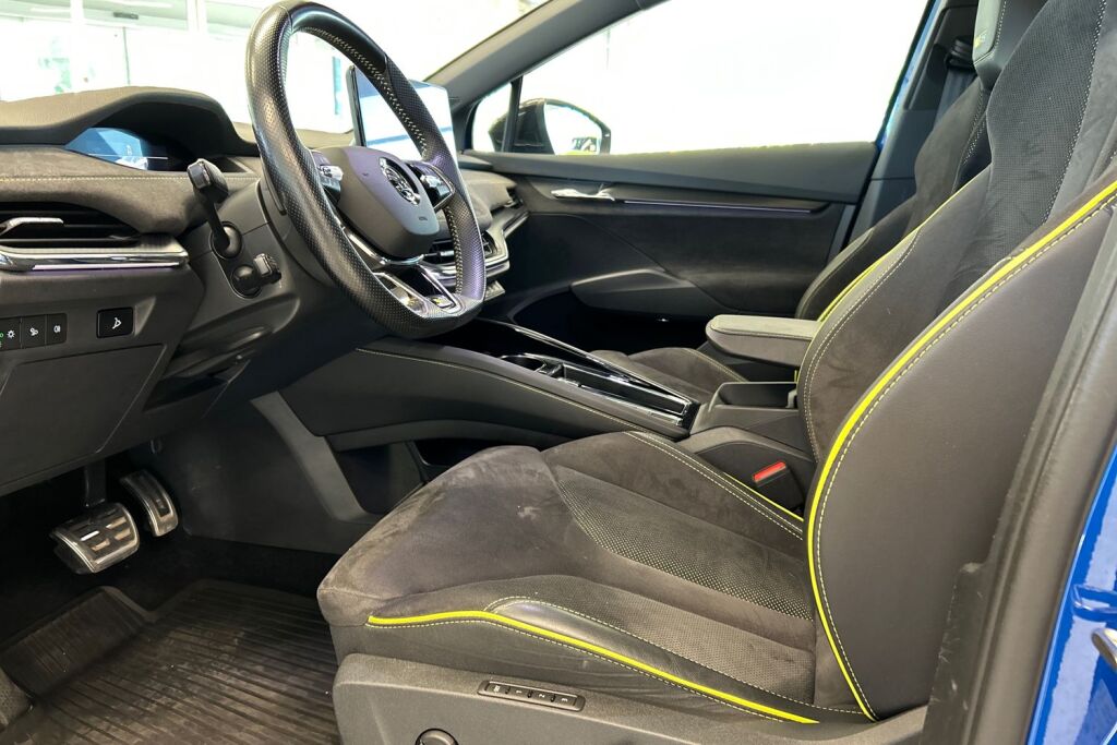 Skoda Enyaq 2023 Coupe 80x 4x4 RS iV