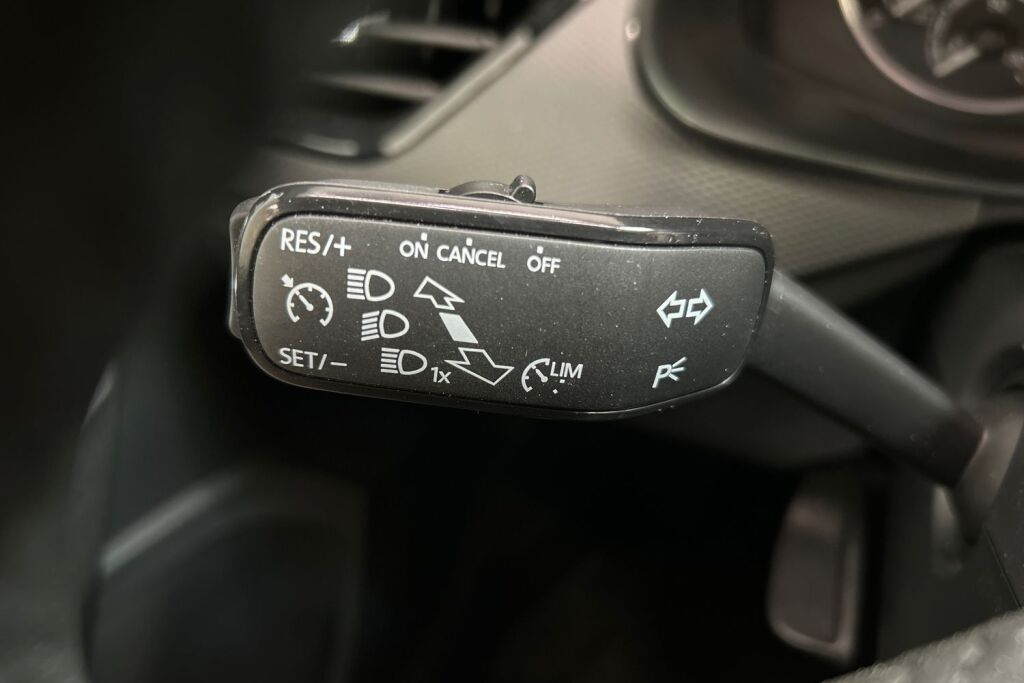 Skoda Kamiq 2023 1.0 TSI 110 Ambition DSG Autom.