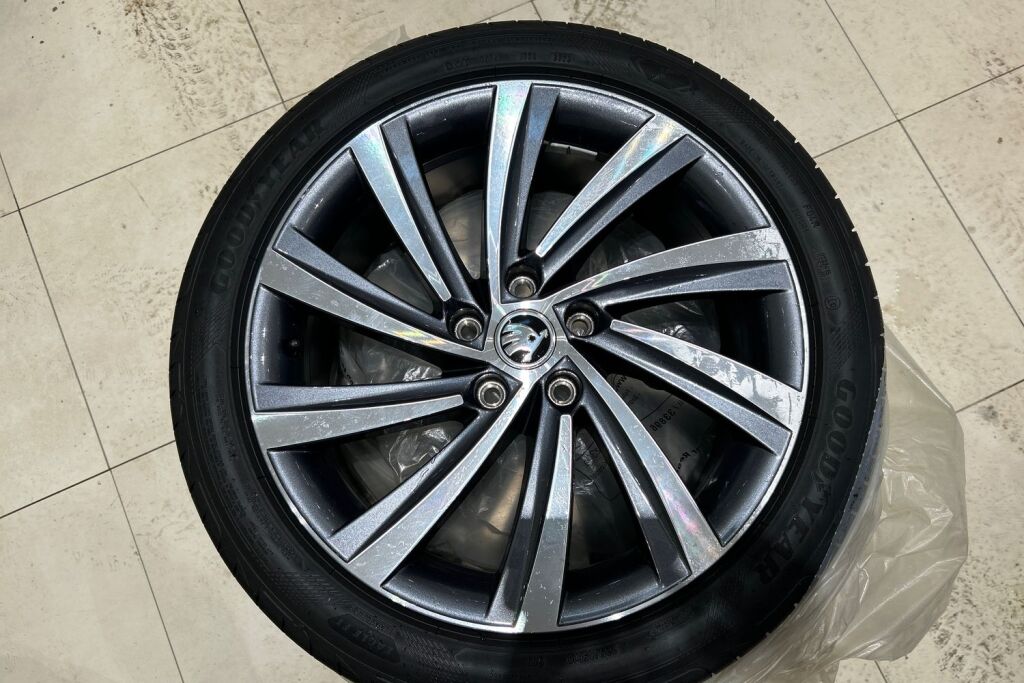 Skoda Octavia 2024 Combi 1.4 TSI PHEV Style iV DSG Autom.