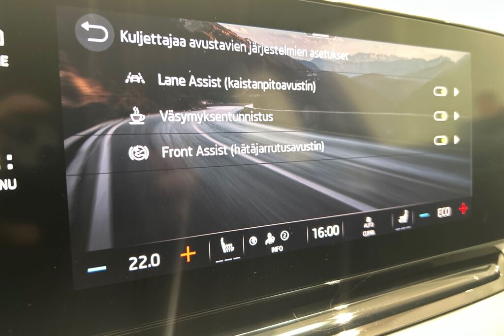 SKODA Octavia 2023 Combi 1.4 TSI PHEV Ambition iV DSG Autom.