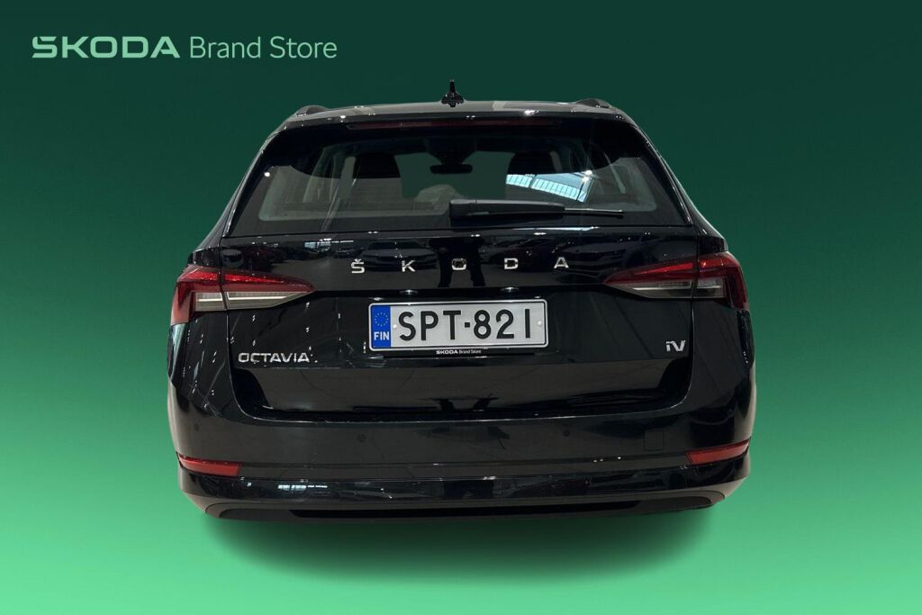 SKODA Octavia 2023 Combi 1.4 TSI PHEV Ambition iV DSG Autom.