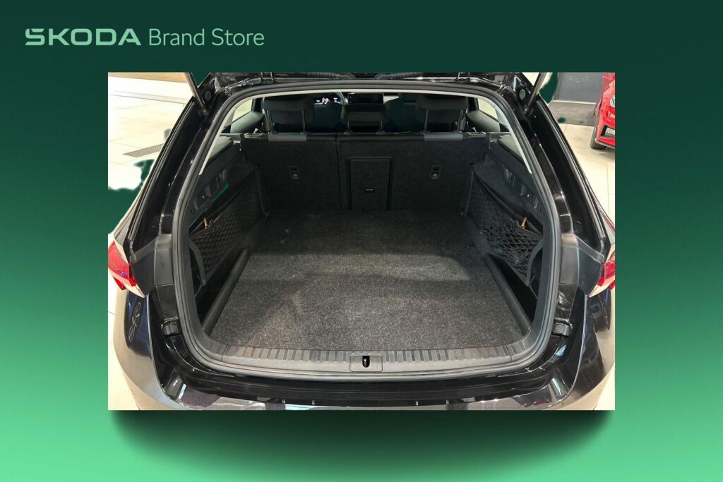 SKODA Octavia 2023 Combi 1.4 TSI PHEV Ambition iV DSG Autom.