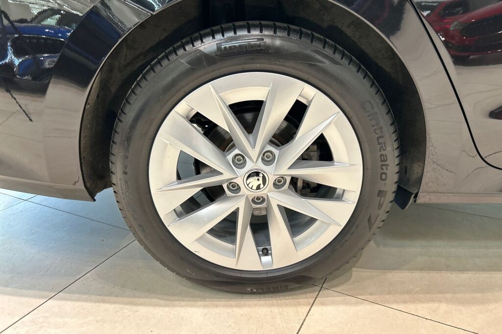 SKODA Octavia 2023 Combi 1.4 TSI PHEV Ambition iV DSG Autom.