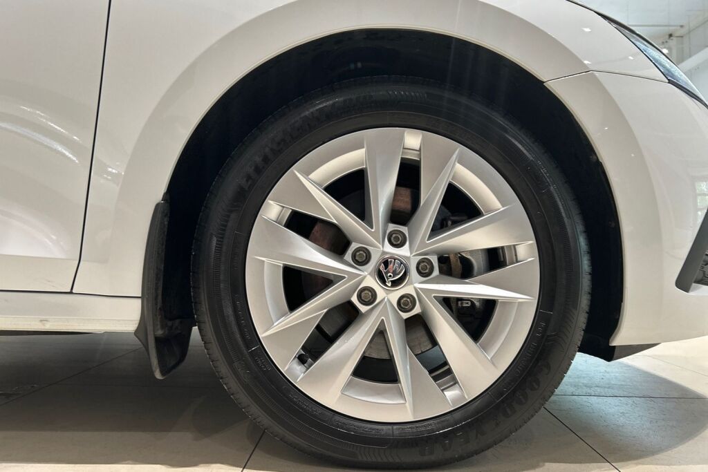 SKODA Octavia 2024 Combi 1.4 TSI PHEV Ambition iV DSG Autom.