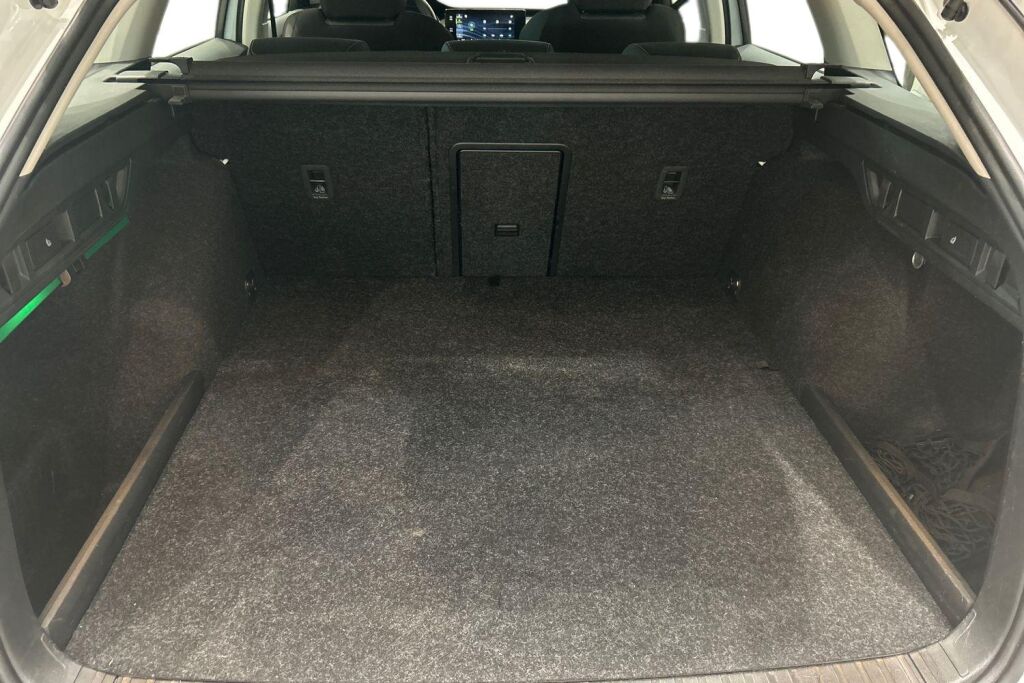 SKODA Octavia 2024 Combi 1.4 TSI PHEV Ambition iV DSG Autom.