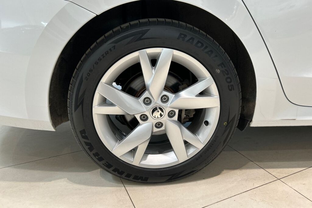 Skoda Octavia 2023 Combi 1.4 TSI PHEV Ambition iV DSG Autom.