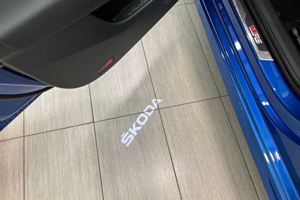 Skoda Octavia 2024 Combi 1.4 TSI PHEV RS iV DSG Autom.