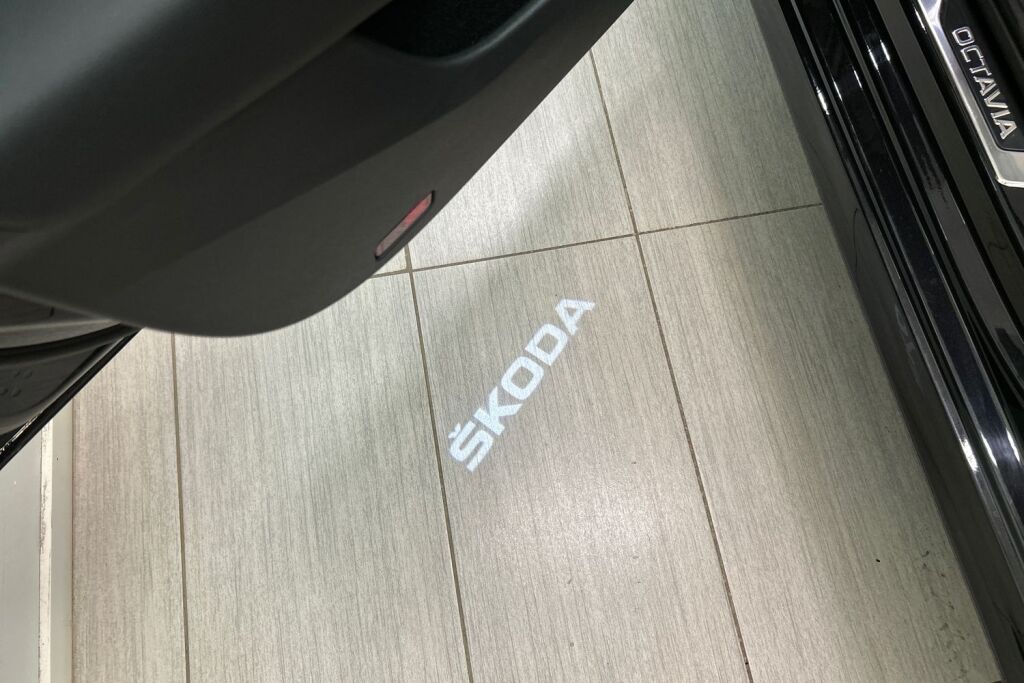 Skoda Octavia 2024 Combi 1.4 TSI PHEV SportLine iV DSG Autom.