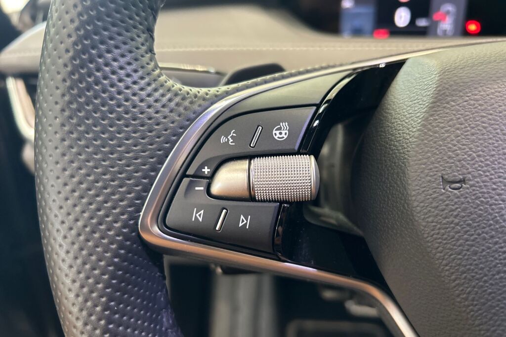 SKODA ENYAQ 2024 Coupe 85x 4x4 RS BusinessLine