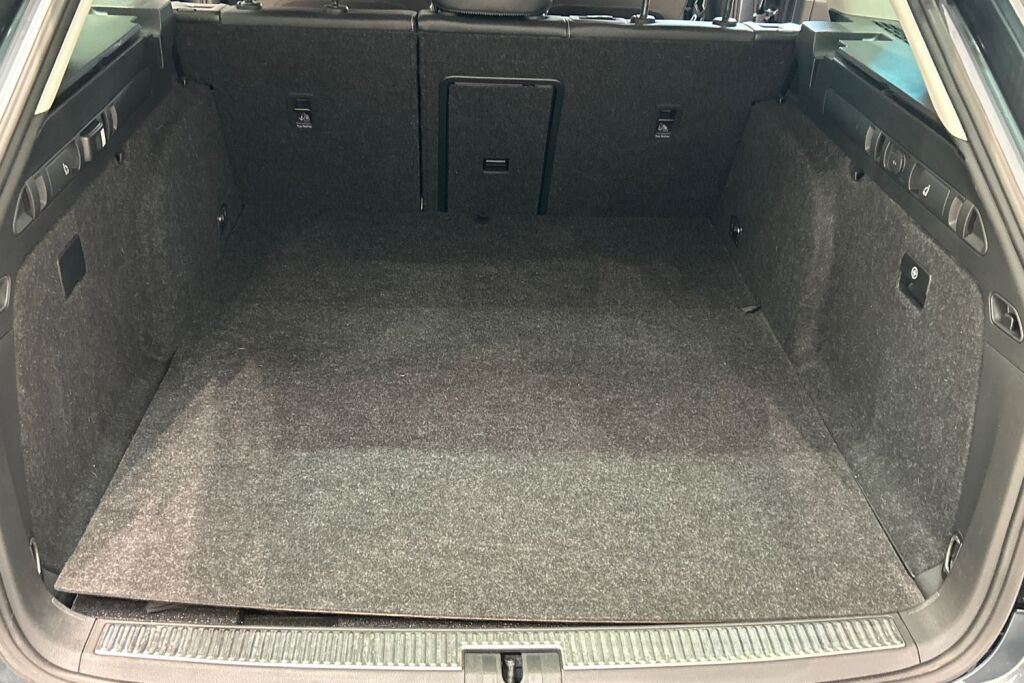 SKODA SUPERB 2020 Combi 1,4 TSI PHEV Style iV DSG Autom.