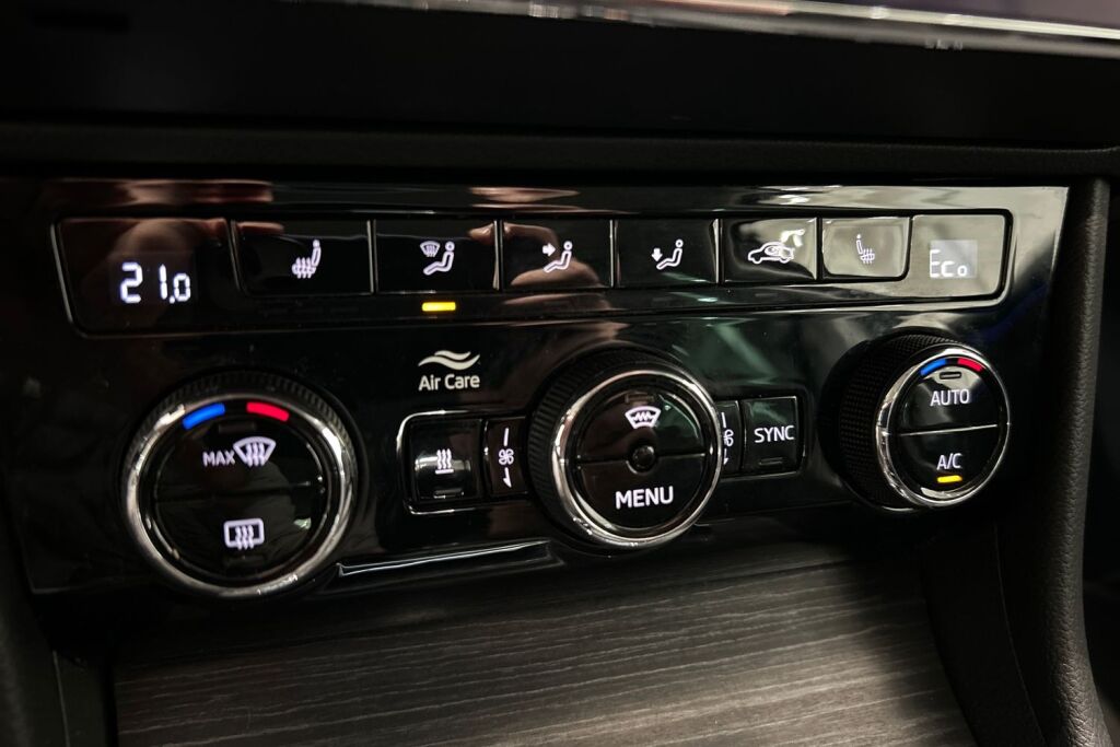 SKODA SUPERB 2020 Combi 1,4 TSI PHEV Style iV DSG Autom.