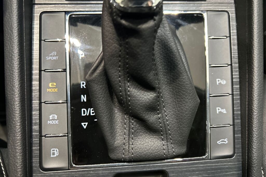 SKODA SUPERB 2020 Combi 1,4 TSI PHEV Style iV DSG Autom.