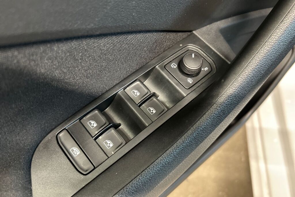 SKODA Kamiq 2024 1.0 TSI 116 Selection DSG Autom.