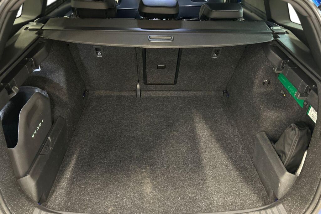 SKODA Enyaq iV 2025 85 SportLine Business 25 5AZQK2