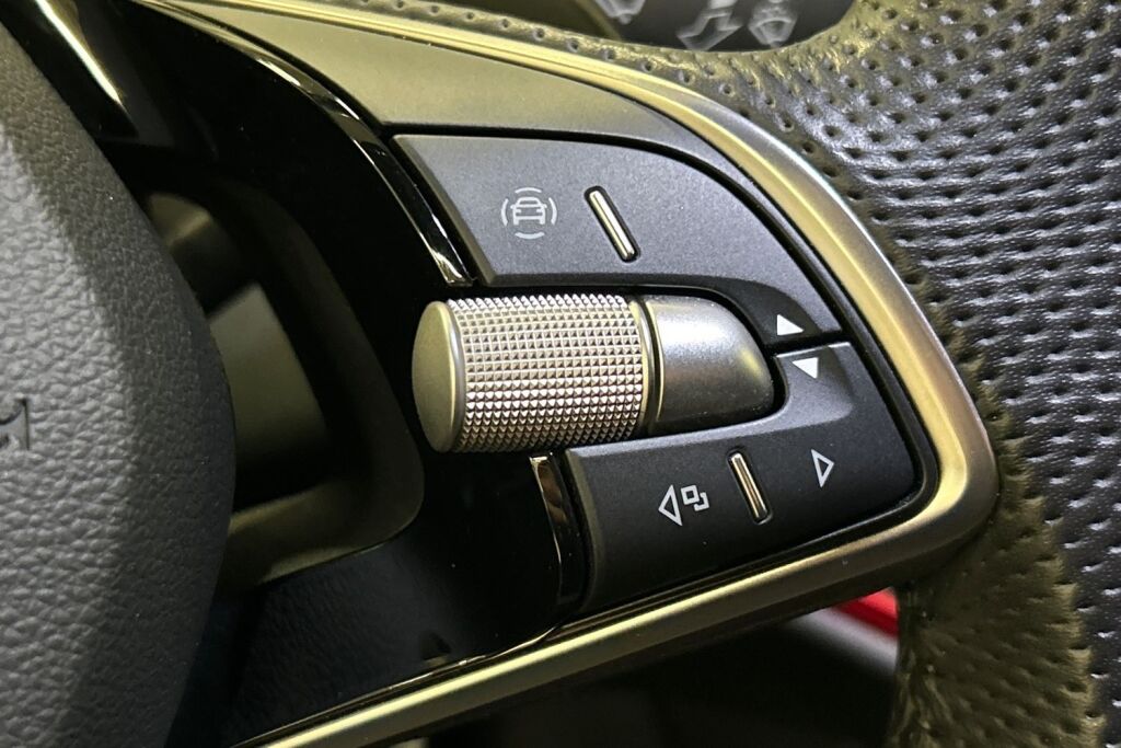 SKODA Enyaq iV 2025 85 SportLine Business 25 5AZQK2