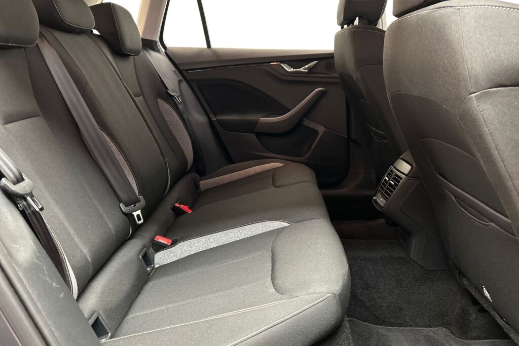 Skoda Kamiq 2024 1.0 TSI 116 Selection DSG Autom.
