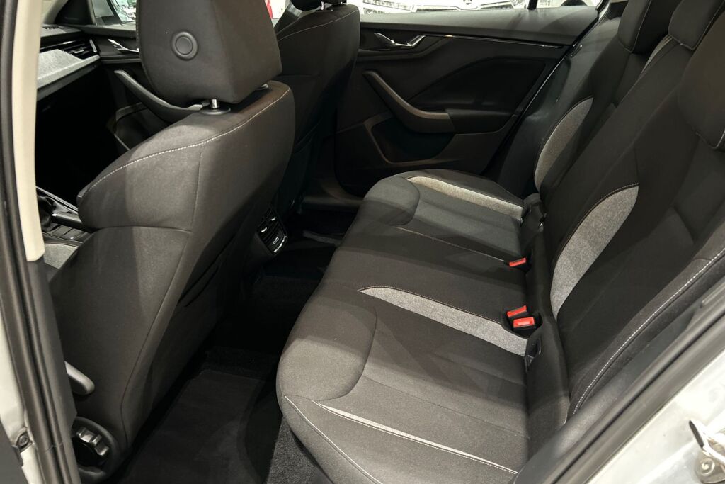 Skoda Kamiq 2024 1.0 TSI 116 Selection DSG Autom.