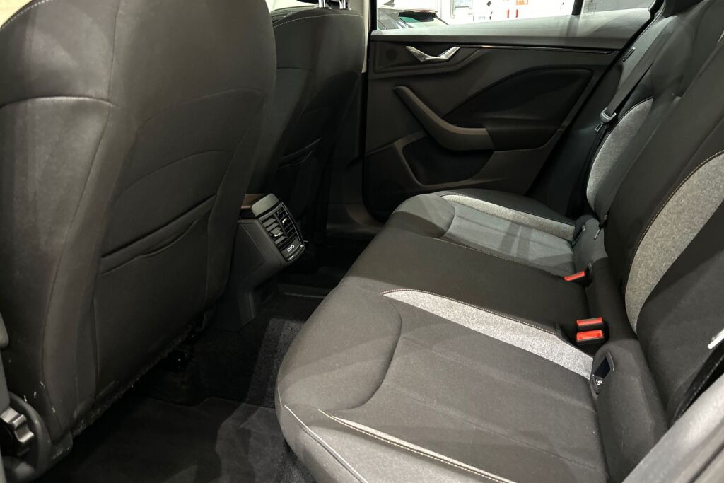 Skoda Kamiq 2024 1.0 TSI 116 Selection DSG Autom.