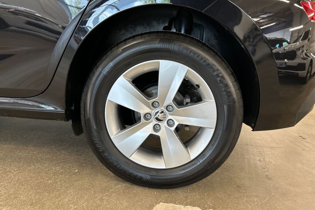 Skoda Kamiq 2024 1.0 TSI 116 Selection DSG Autom.