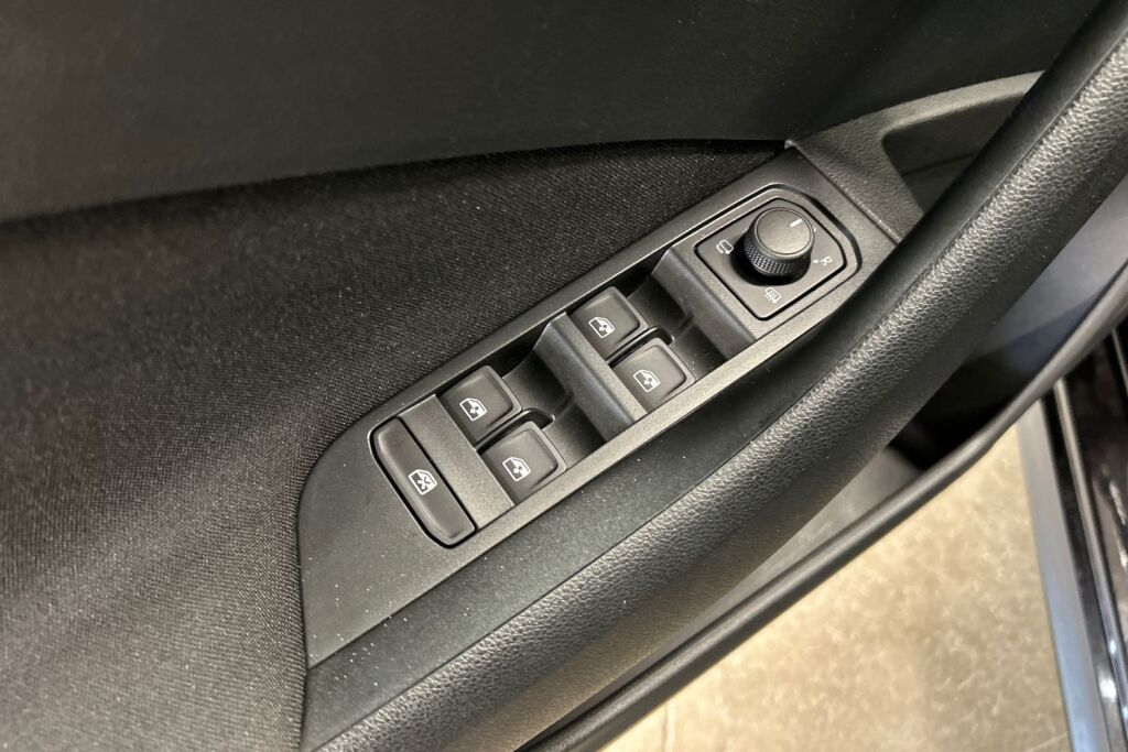 Skoda Kamiq 2024 1.0 TSI 116 Selection DSG Autom.