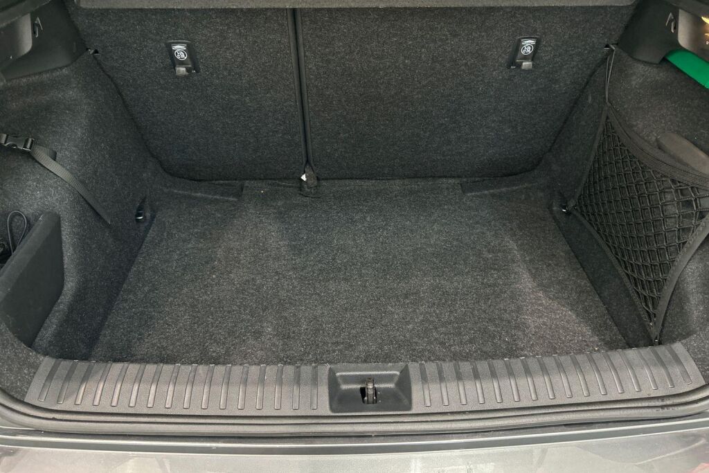 Skoda Kamiq 2024 1.0 TSI 116 Selection DSG Autom.