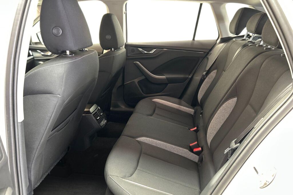 Skoda Kamiq 2024 1.0 TSI 116 Selection DSG Autom.