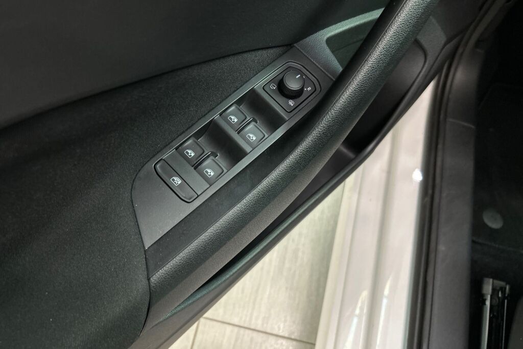 Skoda Kamiq 2024 1.0 TSI 116 Selection DSG Autom.