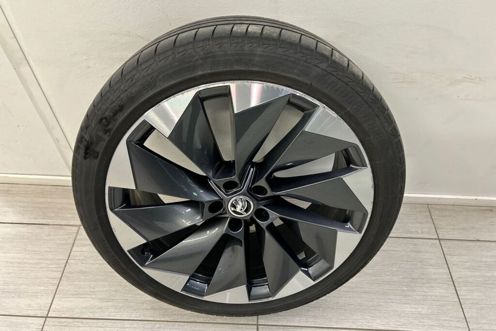 Skoda Enyaq 2024 85x 4x4 Style BusinessLine