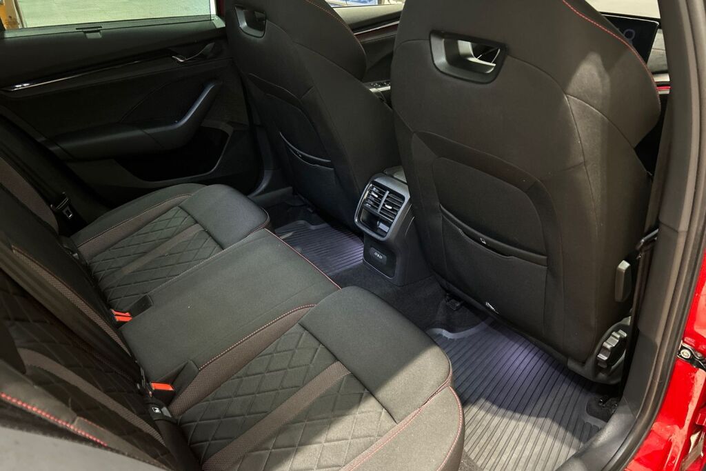 Skoda Octavia 2021 Combi 2,0 TDI 200 4x4 RS DSG Autom.