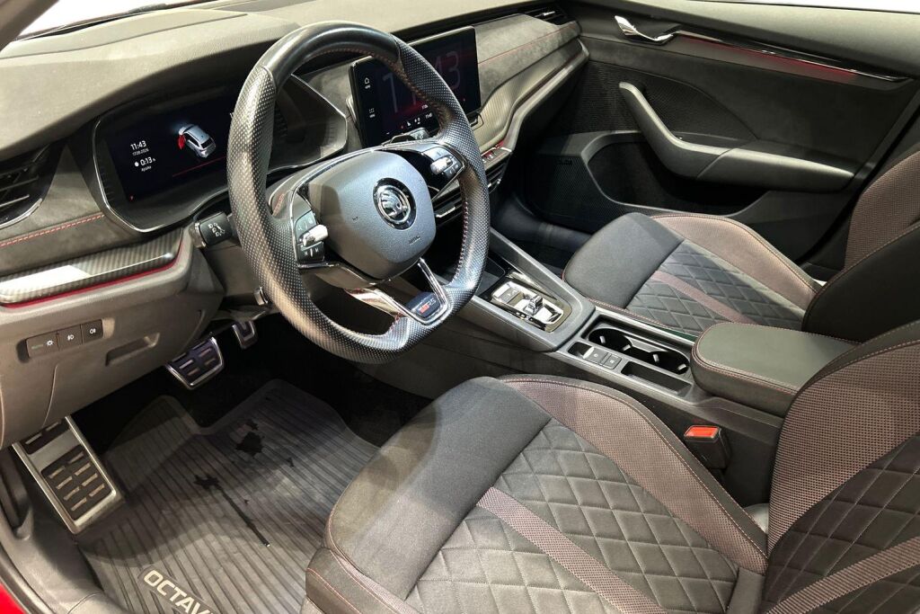 Skoda Octavia 2021 Combi 2,0 TDI 200 4x4 RS DSG Autom.