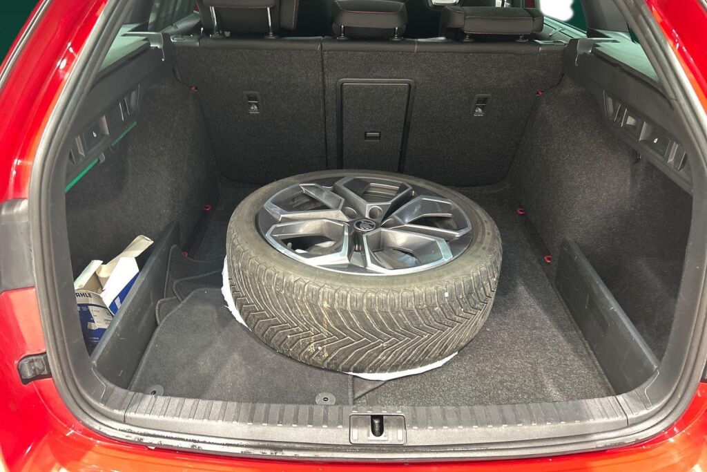 Skoda Octavia 2021 Combi 2,0 TDI 200 4x4 RS DSG Autom.