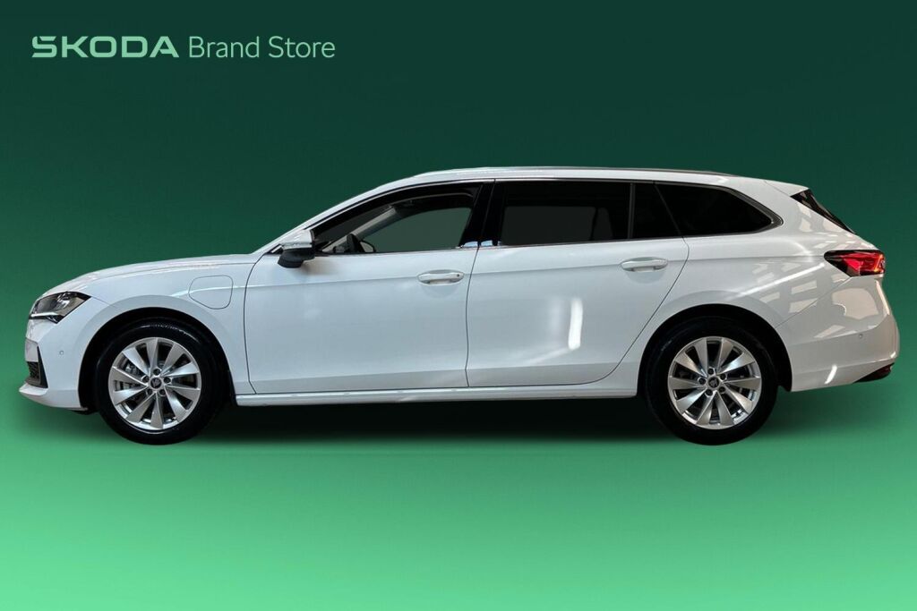 Skoda Superb 2026 Combi 1.5 TSI PHEV Selection DSG Autom.