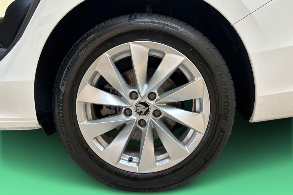 Skoda Superb 2026 Combi 1.5 TSI PHEV Selection DSG Autom.