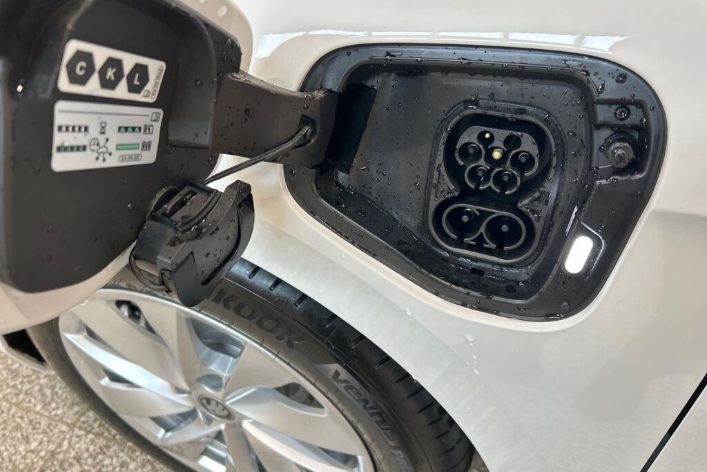 Skoda Superb 2026 Combi 1.5 TSI PHEV Selection DSG Autom.