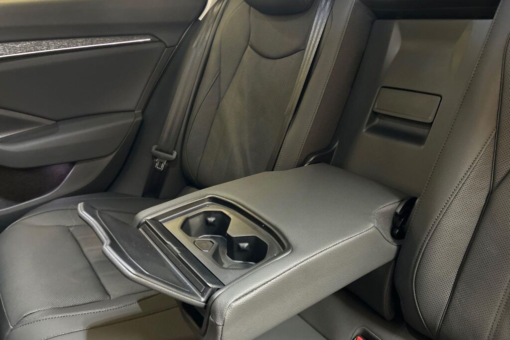 Skoda Superb 2026 Combi 1.5 TSI PHEV Selection DSG Autom.