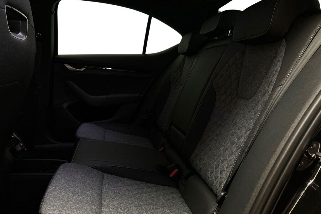 Skoda Octavia 2025 1.5 TSI 150 SportLine eTEC DSG Autom.