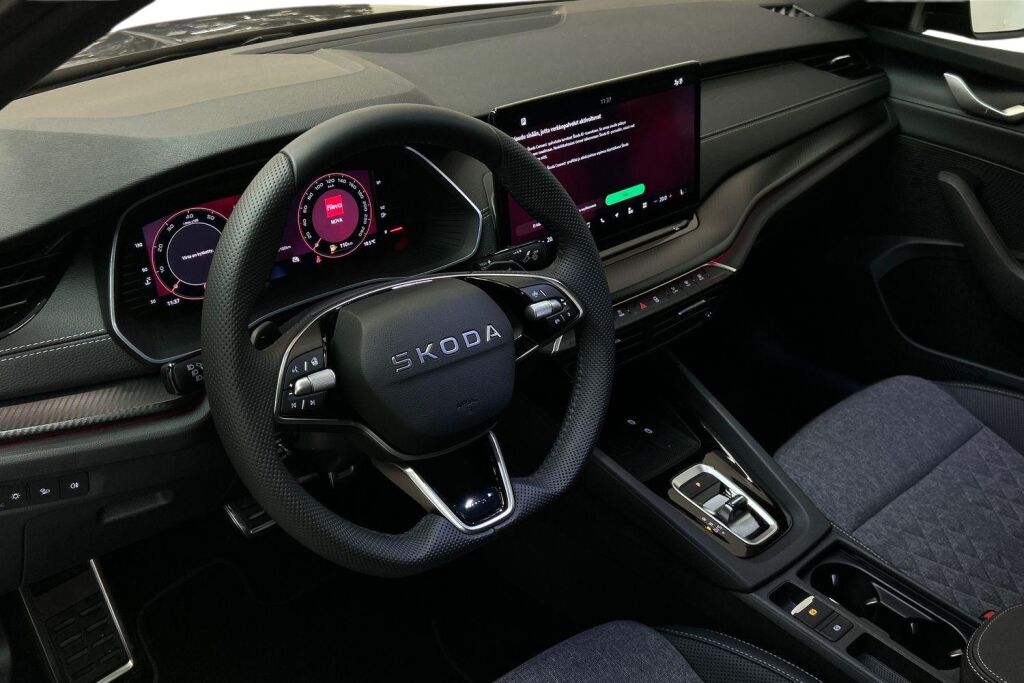 Skoda Octavia 2025 1.5 TSI 150 SportLine eTEC DSG Autom.