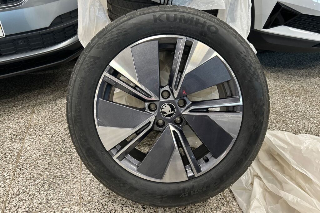 Skoda Elroq 2025 60 Selection