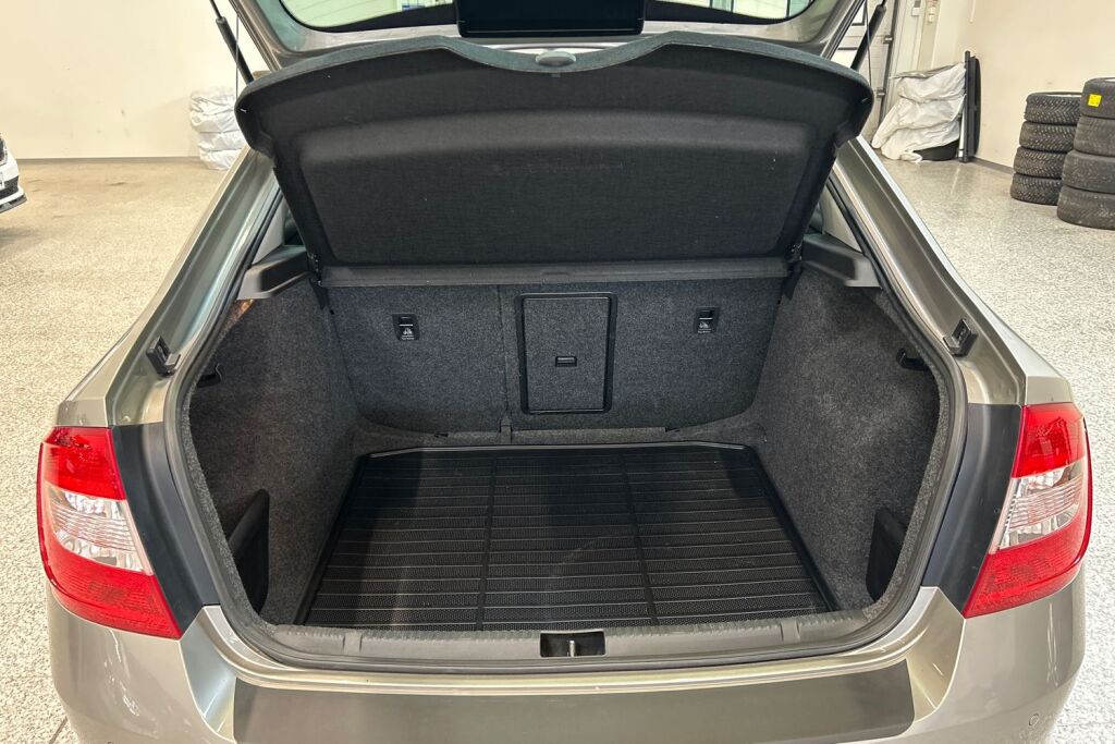 SKODA RAPID 2014 1,4 TSI Elegance DSG Autom.