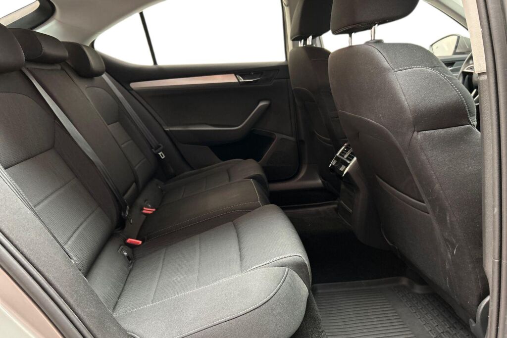 SKODA Superb 2018 2,0 TDI 190 4x4 Ambition BusinessLine DSG Autom.