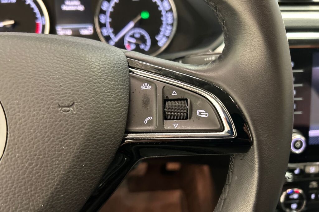 SKODA Superb 2018 2,0 TDI 190 4x4 Ambition BusinessLine DSG Autom.
