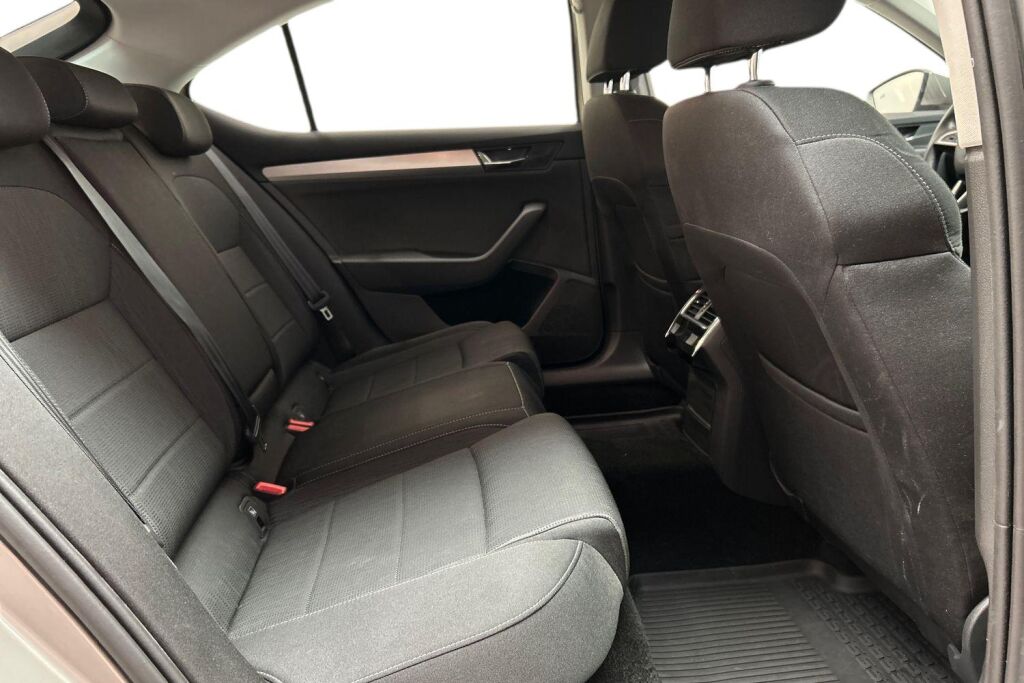 SKODA Superb 2018 2,0 TDI 190 4x4 Ambition BusinessLine DSG Autom.